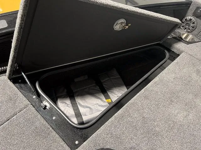 Slide: The Image of Lund 2175 Pro V Sport 2024 - 42