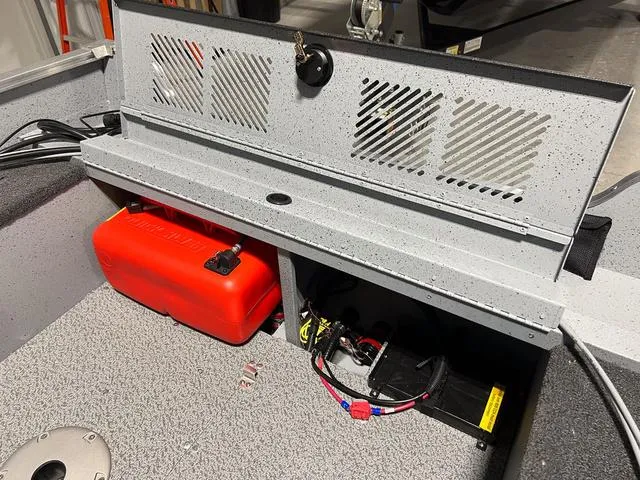 Slide: The Image of Lund 1600 Fury SS 2024 - 10