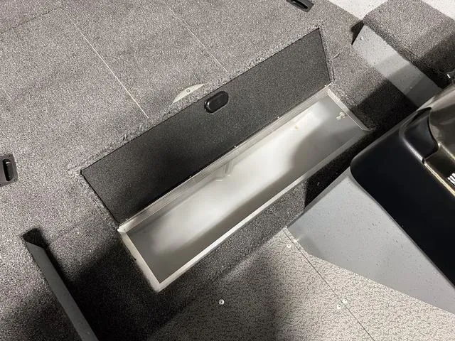 Slide: The Image of Lund 1600 Fury SS 2024 - 17