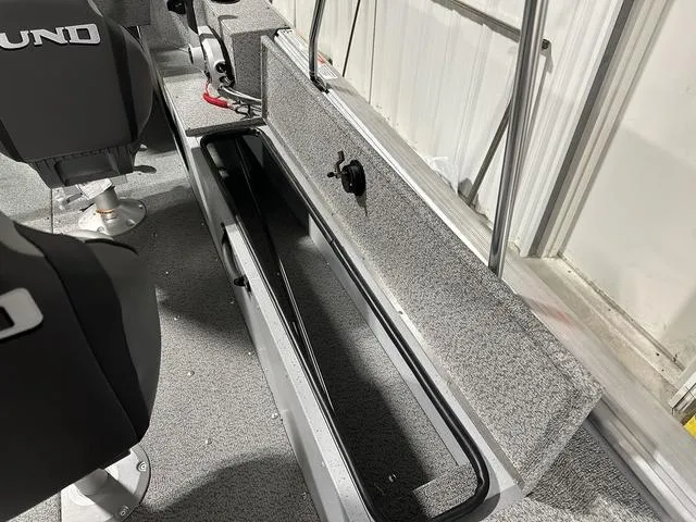 Slide: The Image of Lund 2075 Alaskan Sport 2025 - 10