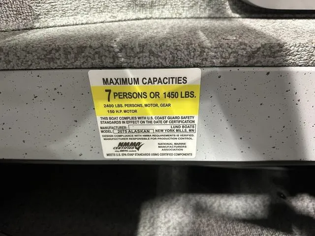 Slide: The Image of Lund 2075 Alaskan Sport 2025 - 15