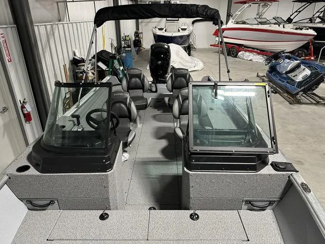 Slide: The Image of Lund 2075 Alaskan Sport 2025 - 22