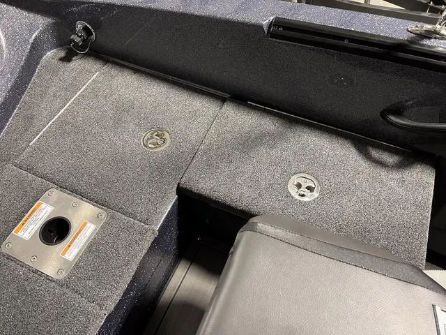 Slide: The Image of Lund 189 Pro-V Sport 2024 - 11