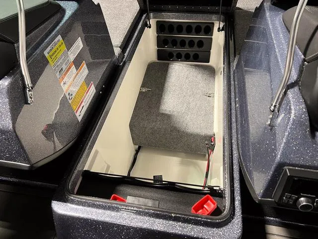 Slide: The Image of Lund 189 Pro-V Sport 2024 - 26