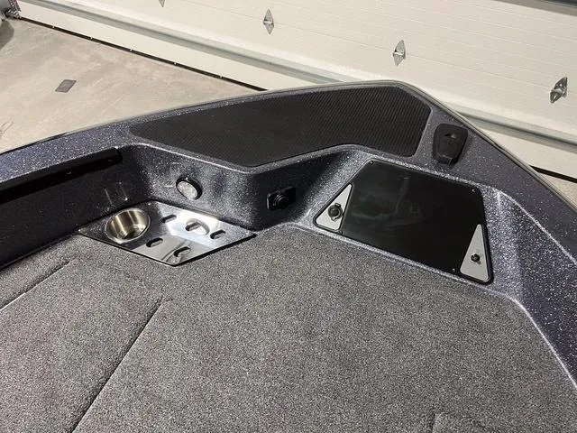 Slide: The Image of Lund 189 Pro-V Sport 2024 - 32