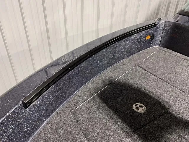 Slide: The Image of Lund 189 Pro-V Sport 2024 - 38