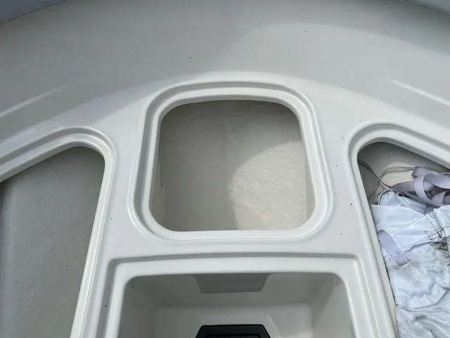 Slide: The Image of Bayliner Element M17 2023 - 49