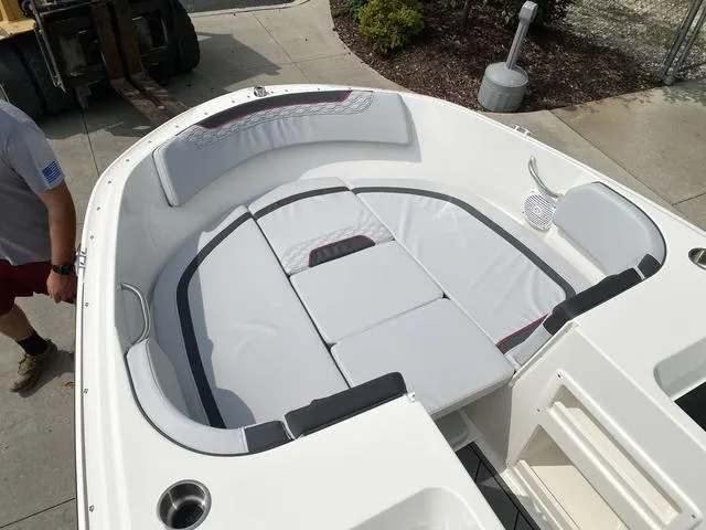 Slide: The Image of Bayliner Element M17 2023 - 52