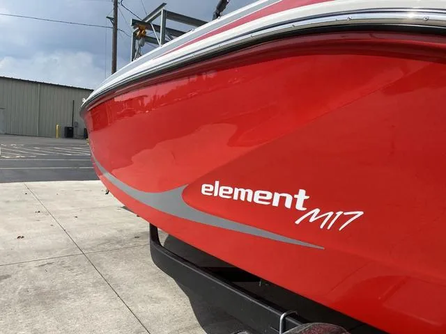 Slide: The Image of Bayliner Element M17 2023 - 6
