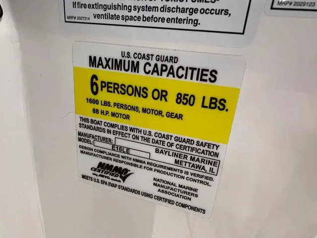 Slide: The Image of 2024 Bayliner E16 LTD capacity label: 6 persons or 850 lbs, 88 HP motor. - 25