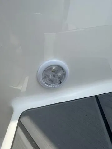 Slide: The Image of Bayliner DX 2250 2022 - 15