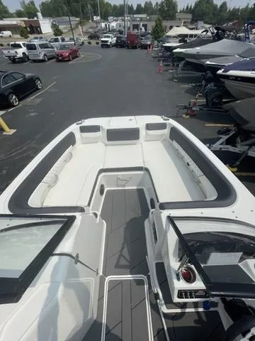 Slide: The Image of Bayliner DX 2250 2022 - 20