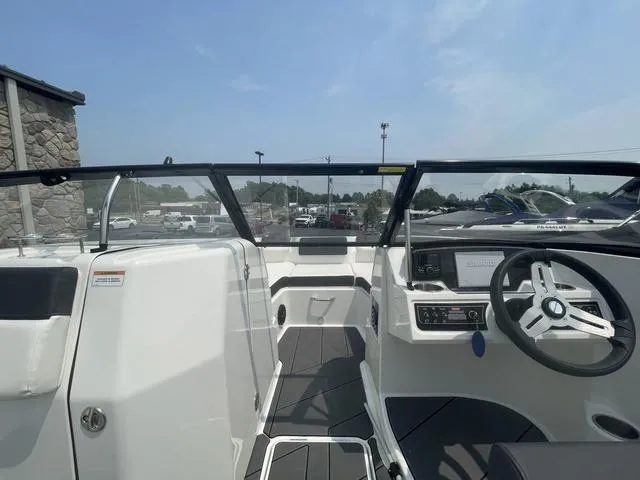 Slide: The Image of Bayliner DX 2250 2022 - 21