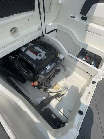 Slide: The Image of Bayliner DX 2250 2022 - 8