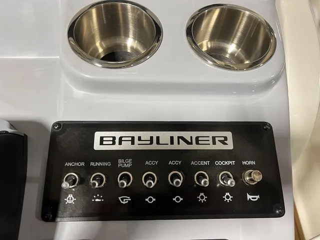 Slide: The Image of Bayliner Trophy T20 CX 2023 - 21