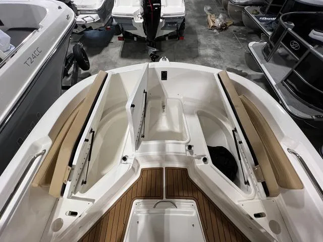 Slide: The Image of Bayliner Trophy T20 CX 2023 - 28