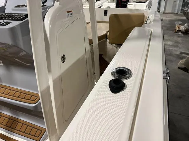 Slide: The Image of Bayliner Trophy T20 CX 2023 - 38