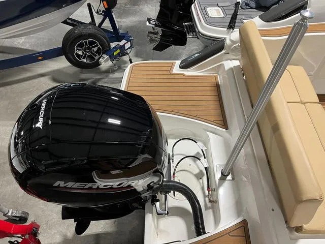 Slide: The Image of Bayliner Trophy T20 CX 2023 - 6