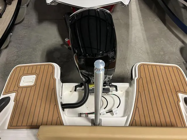 Slide: The Image of Bayliner Trophy T20 CX 2023 - 7