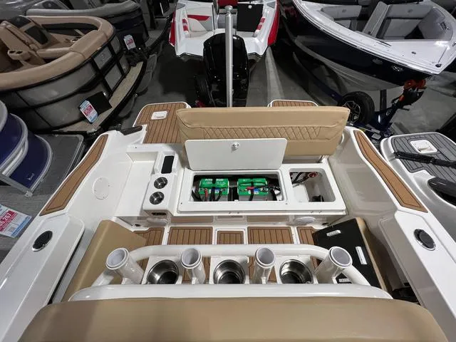 Slide: The Image of Bayliner Trophy T20 CX 2023 - 9