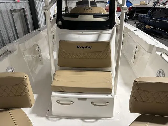 Slide: The Image of Bayliner Trophy T22 CX 2024 - 25