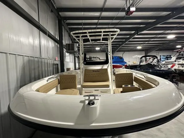 Slide: The Image of Bayliner Trophy T22 CX 2024 - 3