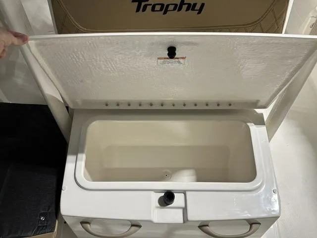 Slide: The Image of Bayliner Trophy T22 CX 2024 - 33