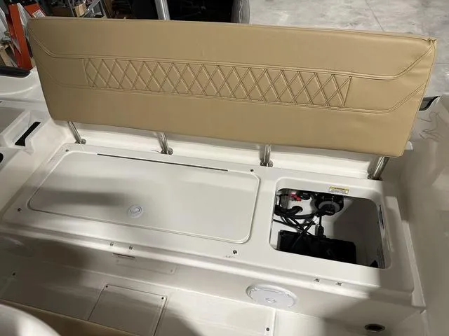 Slide: The Image of Bayliner Trophy T22 CX 2024 - 8