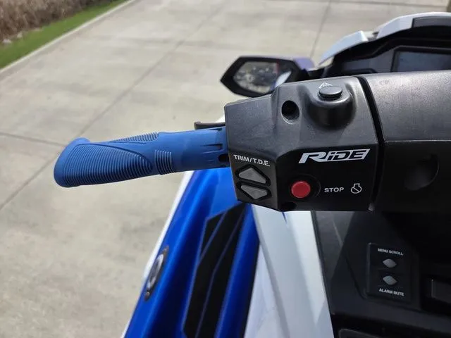 Slide: The Image of Yamaha FX Cruiser HO 2021 - 9