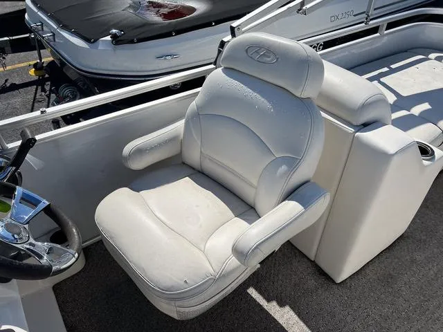 Slide: The Image of Harris Cruiser 200 2014 - 18