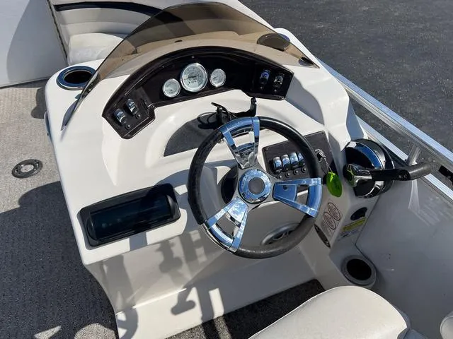 Slide: The Image of Harris Cruiser 200 2014 - 19