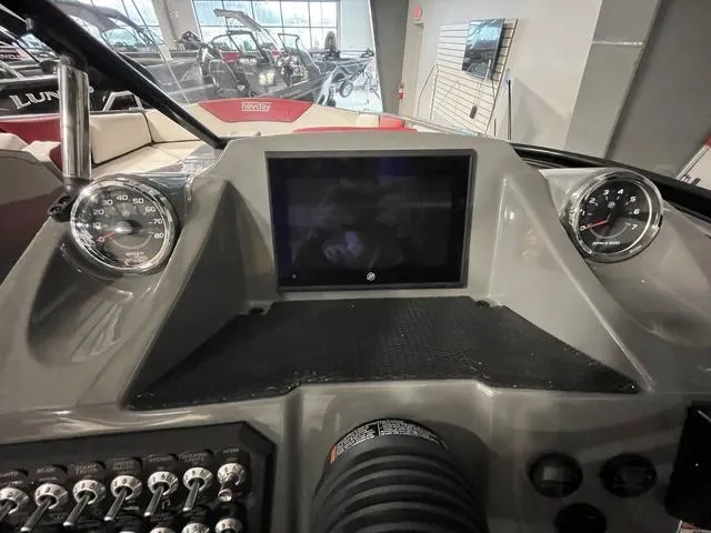 Slide: The Image of Heyday Wake Boats WT-SURF 2023 - 25