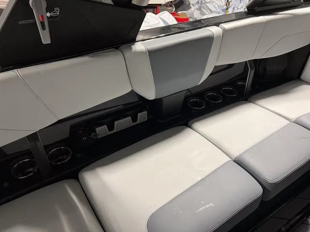 Slide: The Image of Malibu Wakesetter 22 LSV 2024 - 21