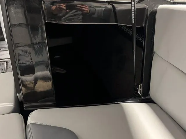 Slide: The Image of Malibu Wakesetter 22 LSV 2024 - 37