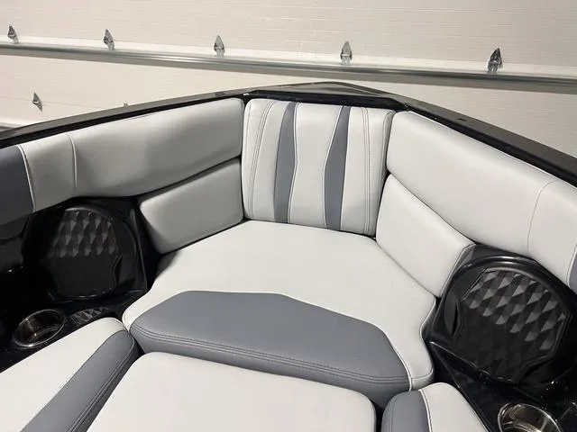 Slide: The Image of Malibu Wakesetter 22 LSV 2024 - 40