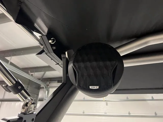 Slide: The Image of Malibu Wakesetter 22 LSV 2024 - 43