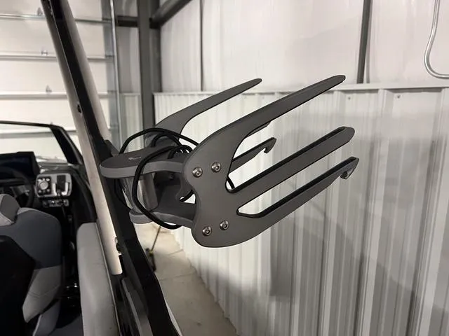 Slide: The Image of Malibu Wakesetter 22 LSV 2024 - 45