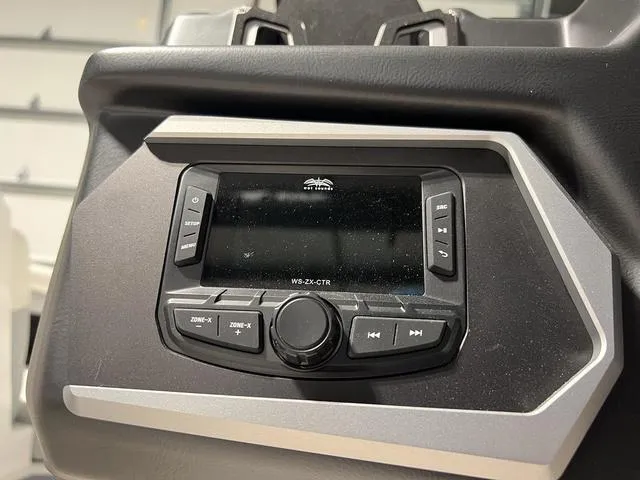 Slide: The Image of Axis T220-r 2024 - 15