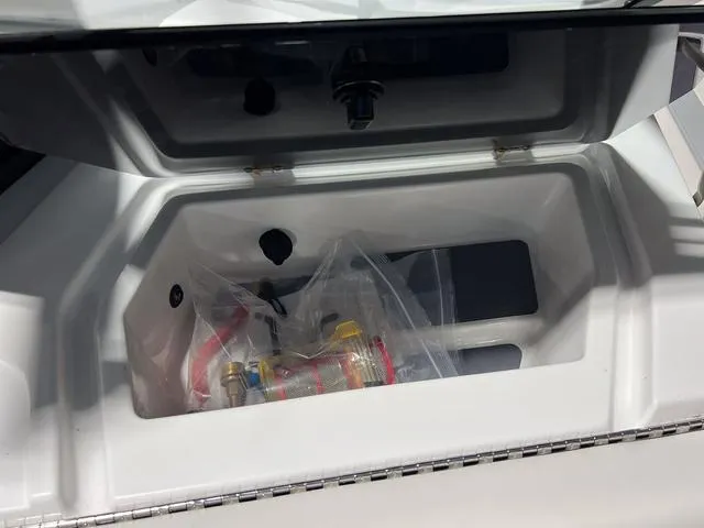 Slide: The Image of Axis T220-r 2024 - 21