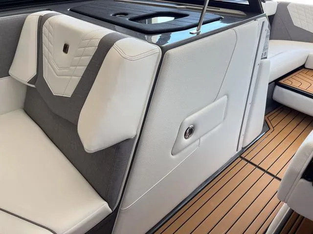 Slide: The Image of Nautique Super Air Nautique G23 2024 - 29