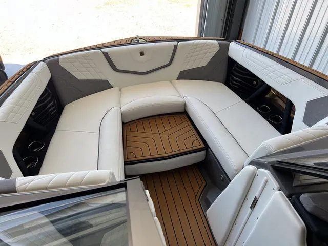 Slide: The Image of Nautique Super Air Nautique G23 2024 - 31