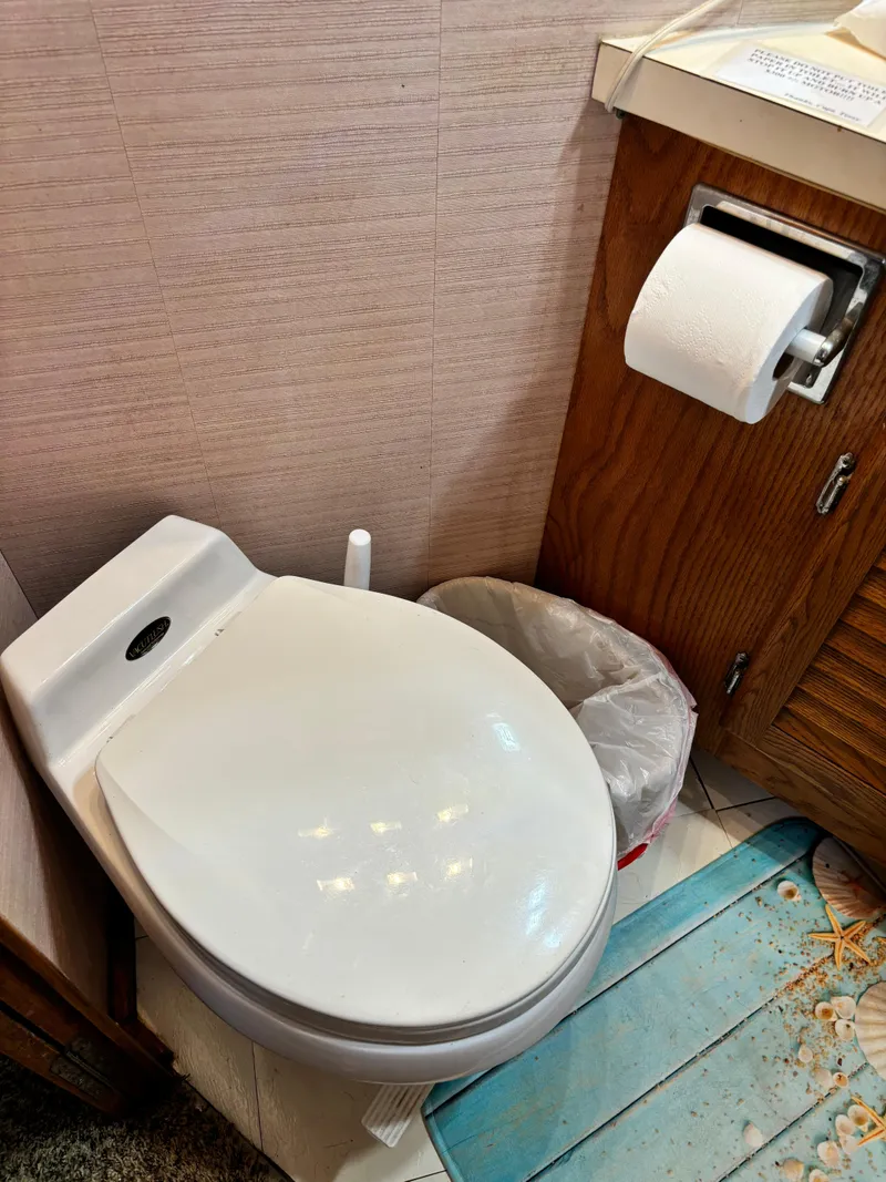 Slide: The Image of Silverton Motor Yacht 1987 - 52