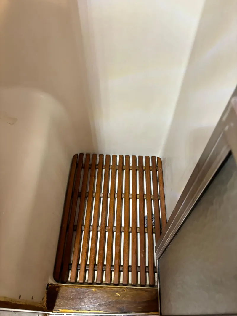 Slide: The Image of Silverton Motor Yacht 1987 - 53