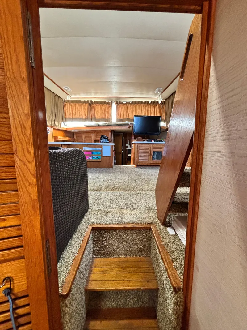 Slide: The Image of Silverton Motor Yacht 1987 - 55