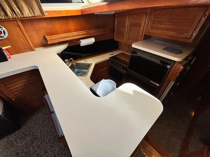 Slide: The Image of Silverton Motor Yacht 1987 - 58