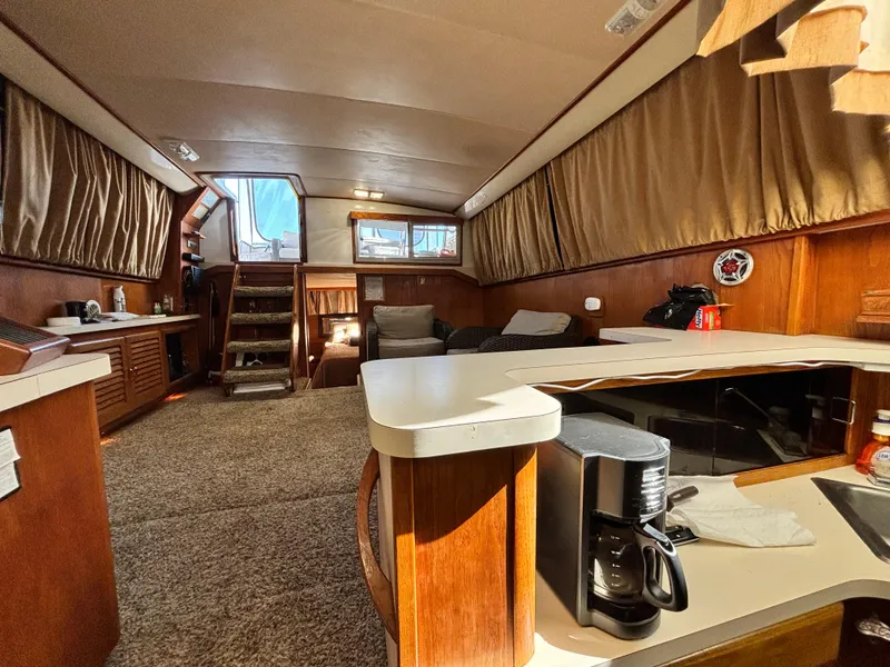 Slide: The Image of Silverton Motor Yacht 1987 - 61