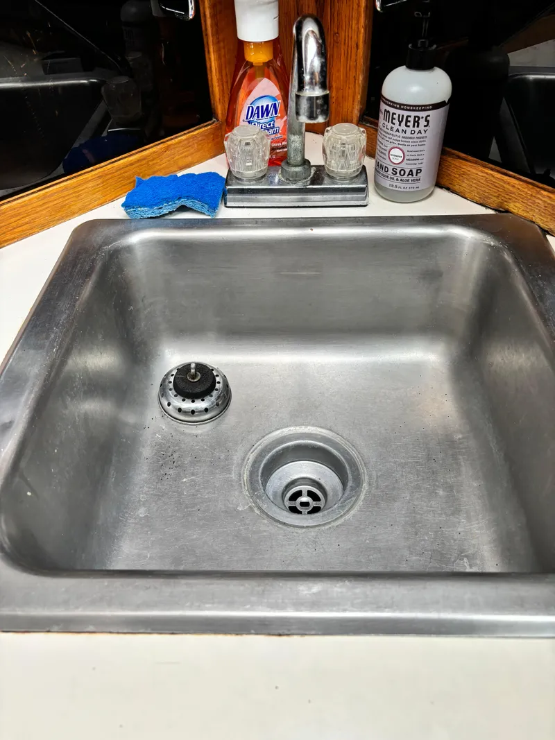 Slide: The Image of Silverton Motor Yacht 1987 - 66