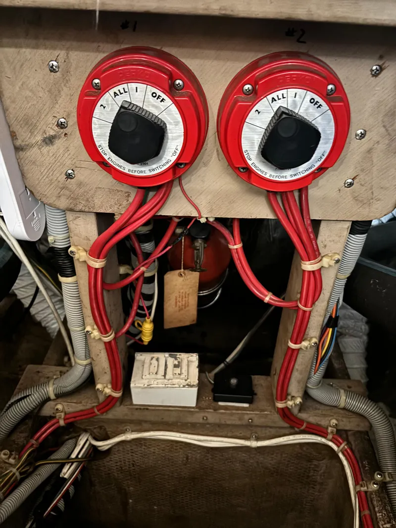 Slide: The Image of Silverton Motor Yacht 1987 - 75