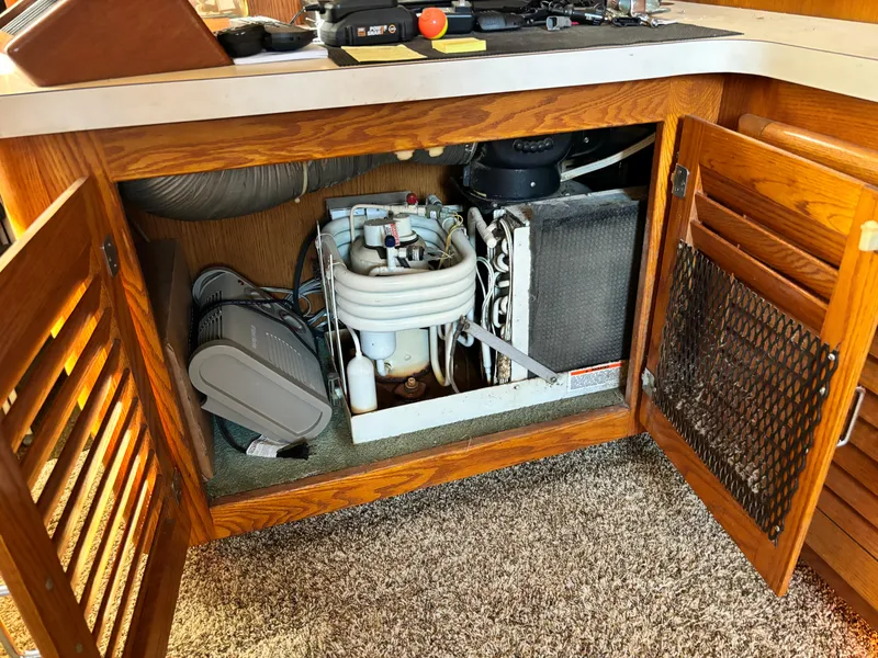 Slide: The Image of Silverton Motor Yacht 1987 - 78