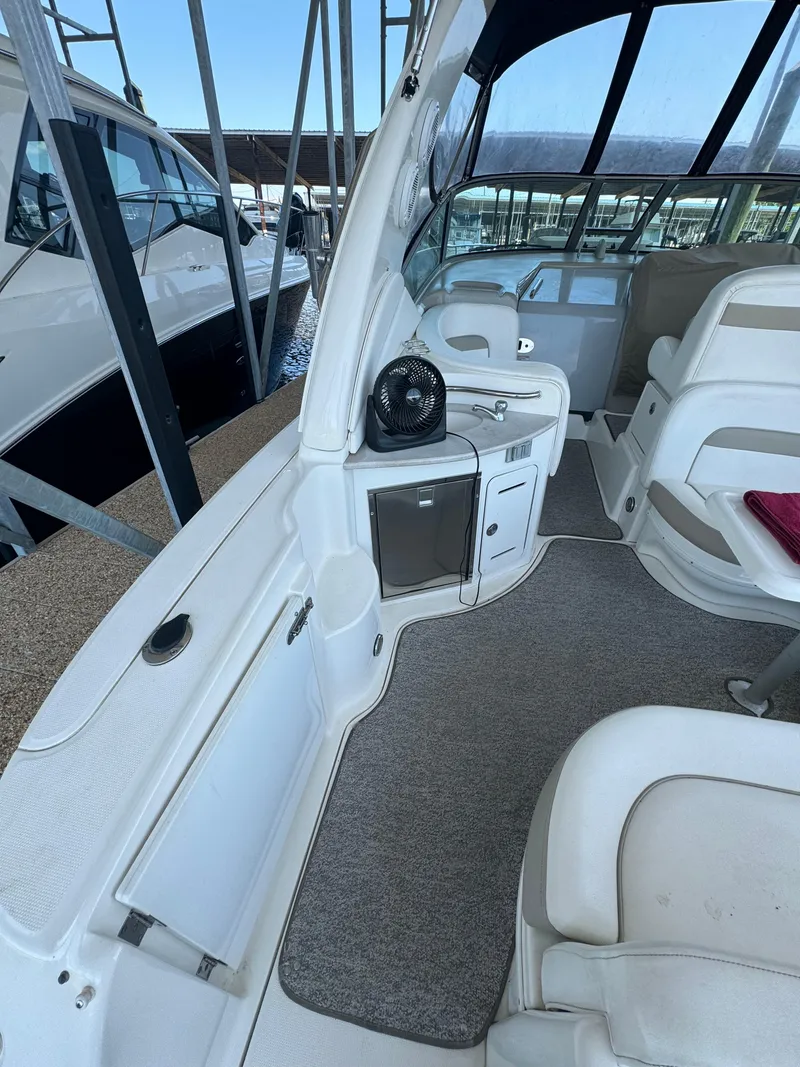 Slide: The Image of Sea Ray Sundancer 320 2006 - 6